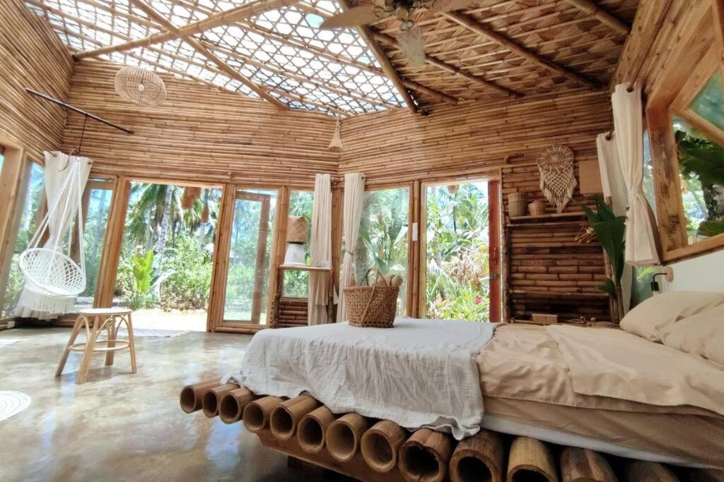 The Bamboo Houses - Tropical Garden & Empty Beach General Luna  Eksteriør bilde