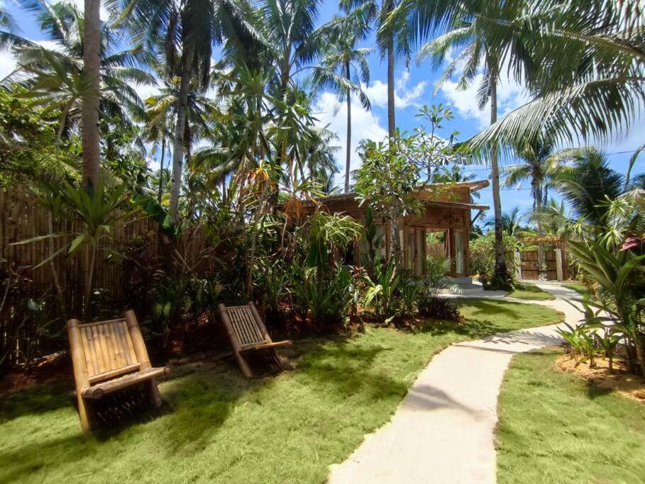 The Bamboo Houses - Tropical Garden & Empty Beach General Luna  Eksteriør bilde