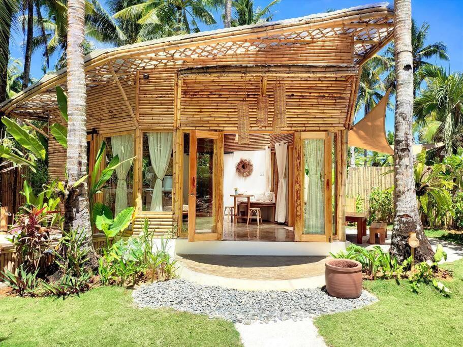The Bamboo Houses - Tropical Garden & Empty Beach General Luna  Eksteriør bilde