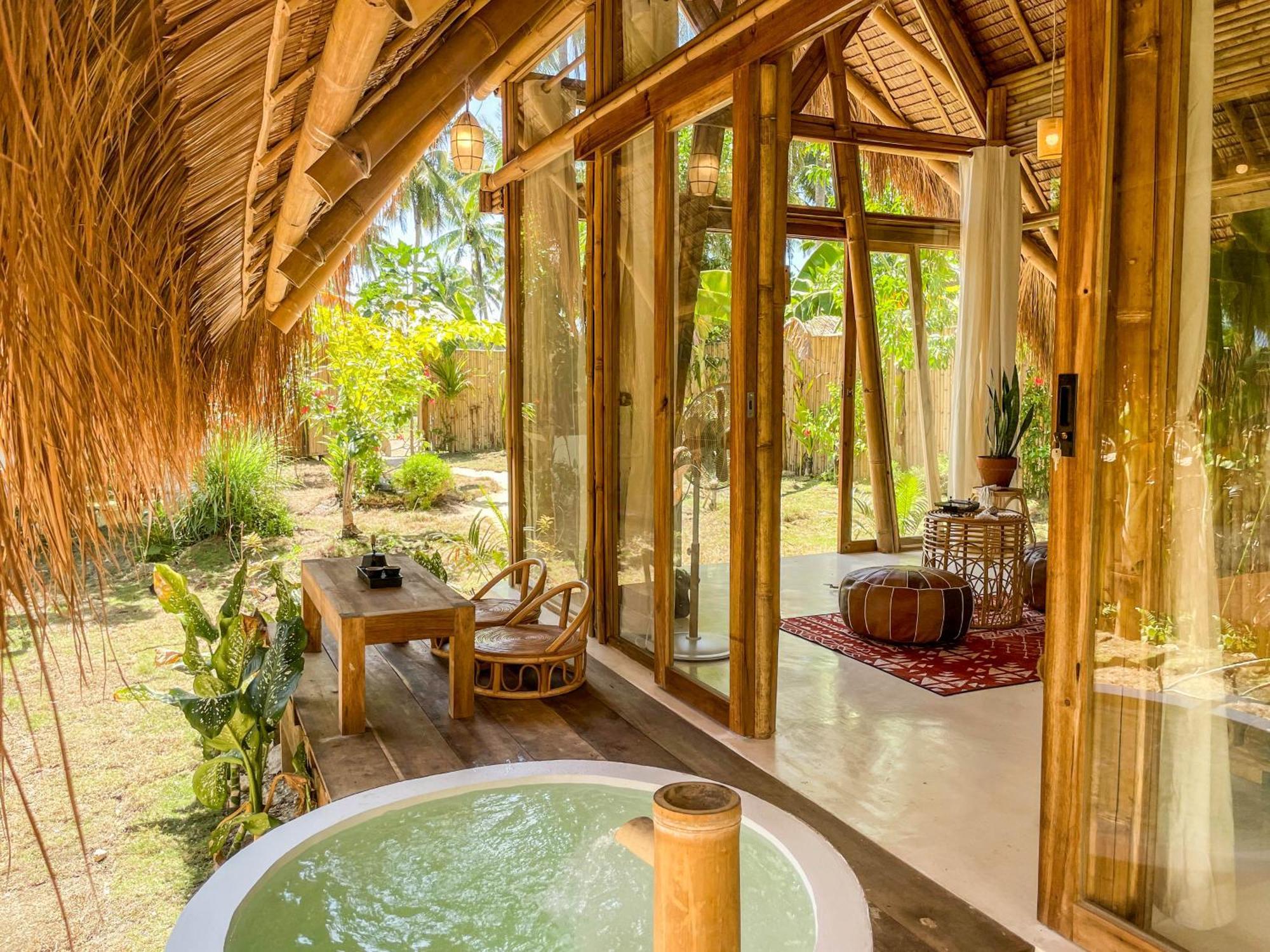 The Bamboo Houses - Tropical Garden & Empty Beach General Luna  Eksteriør bilde