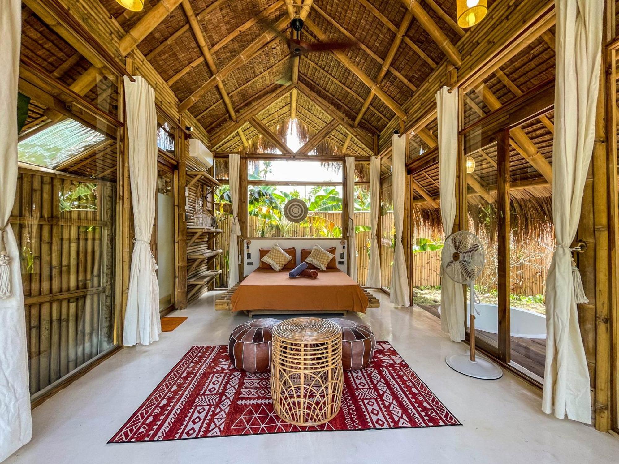 The Bamboo Houses - Tropical Garden & Empty Beach General Luna  Eksteriør bilde
