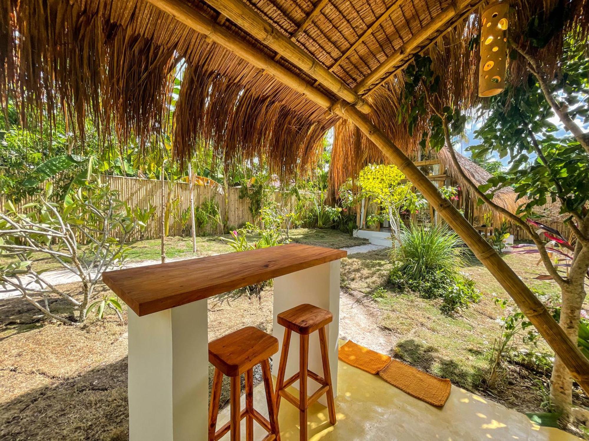 The Bamboo Houses - Tropical Garden & Empty Beach General Luna  Eksteriør bilde
